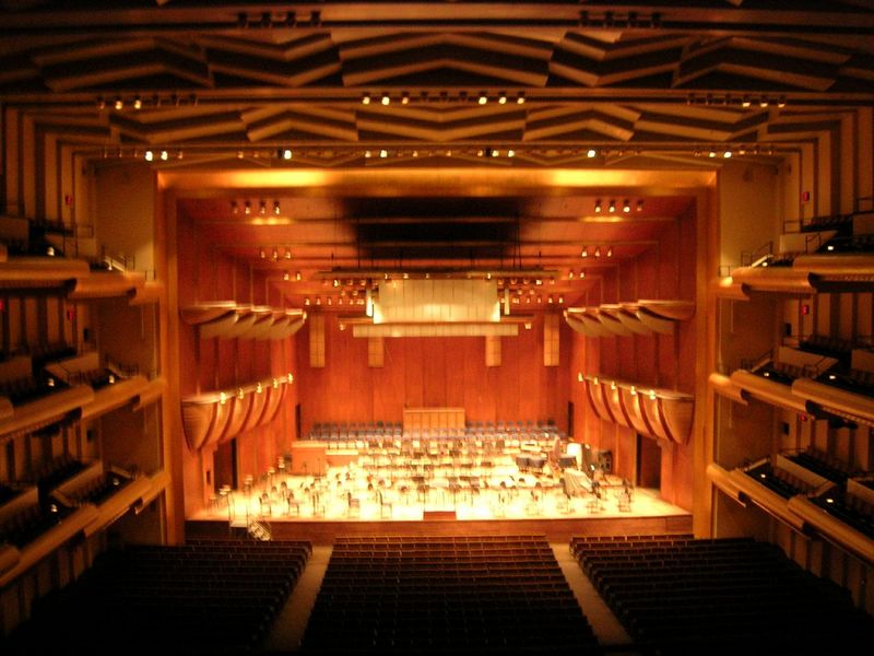 File:Avery Fisher Hall.jpg